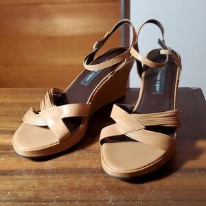 Etienne Aigner Size 9.5 Vintage Leather Wedge Tan Strappy Sandal Felicity Brazil